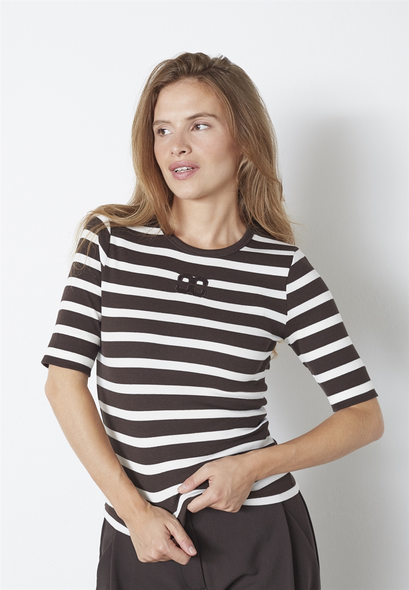 Co Couture GrannyCC Rib Emb SS T-shirt 33206 OffWhite - DarkBrown 33206 