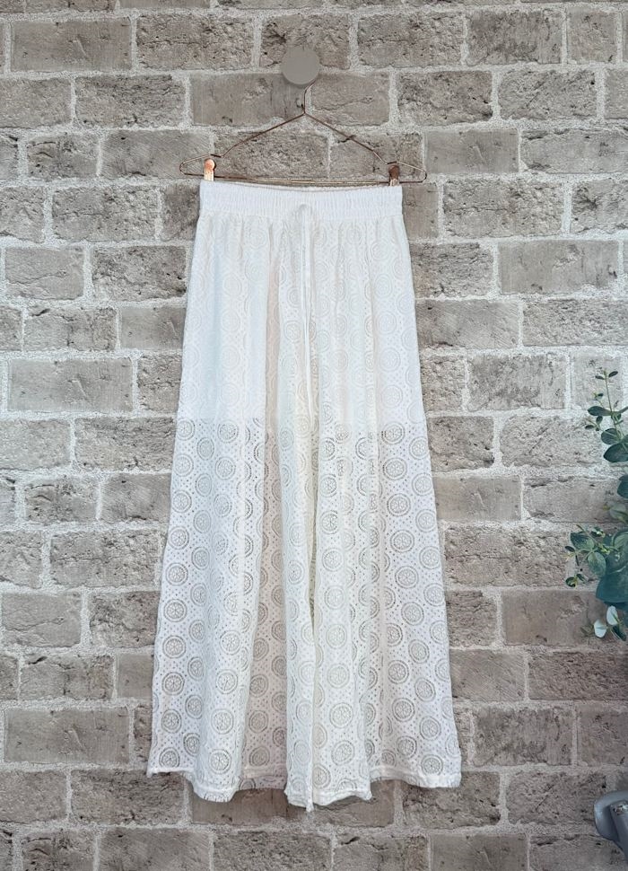 Billede af hvide, vide blondebukser fra Cabana Living Bine 26377 