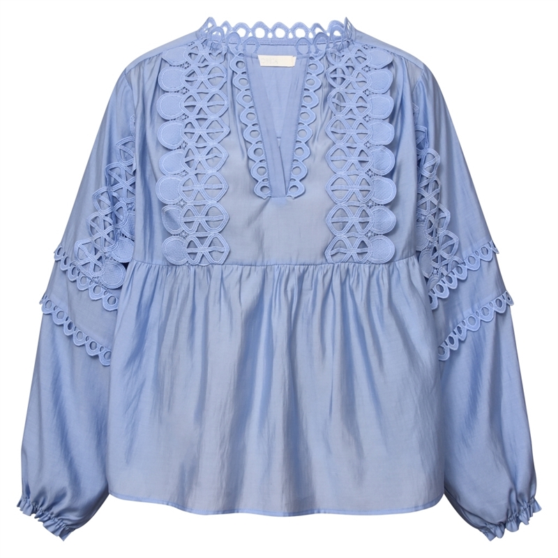 GOSSIA KaiaGO Lace Blouse G1378 Light Blue skjortebluse 〖 PRE-ORDRE〗KOMMER I MAJ