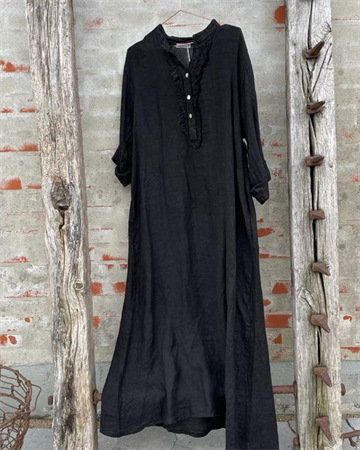 Cabana Living 1955 - Lino Long dress with ruffles Black  **KOMMER SLUT MARTS / START APRIL **