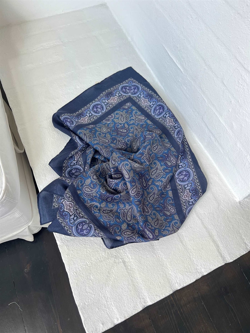 WAUW Aarhus scarf BLUE MULTI 